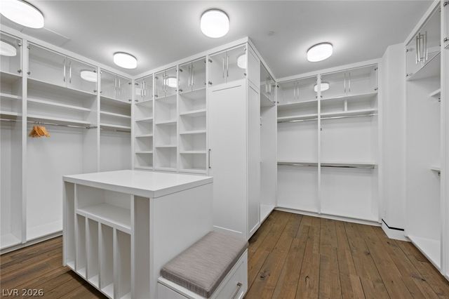 4 Soaring Bird Court, Las Vegas, NV 89135