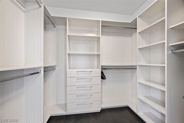 4 Soaring Bird Court, Las Vegas, NV 89135