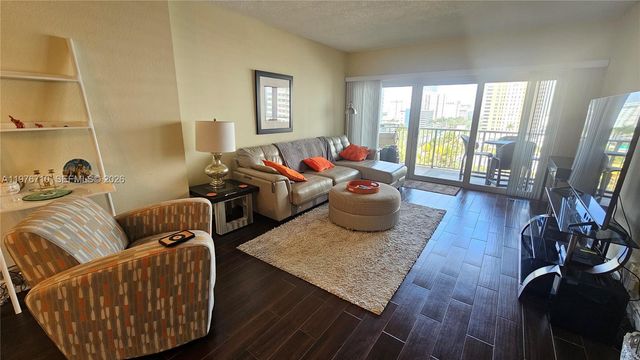 1980 S Ocean Dr 7M, Hallandale Beach, FL 33009