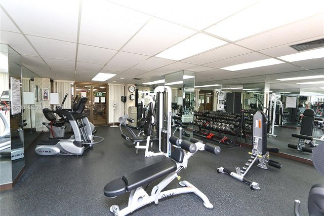 1980 S Ocean Dr 7M, Hallandale Beach, FL 33009