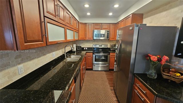 1980 S Ocean Dr 7M, Hallandale Beach, FL 33009