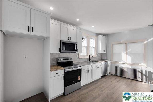 2322 Lehigh Avenue North, Whitehall Twp, PA 18052