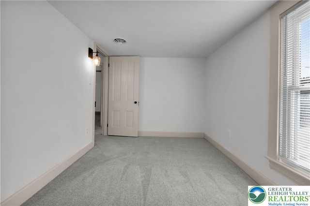 2322 Lehigh Avenue North, Whitehall Twp, PA 18052