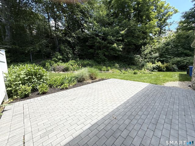 46 Kneen St Extension, Shelton, CT 06484