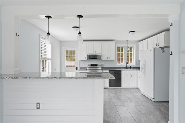 147 Mile Slip Road, Milford, NH 03055