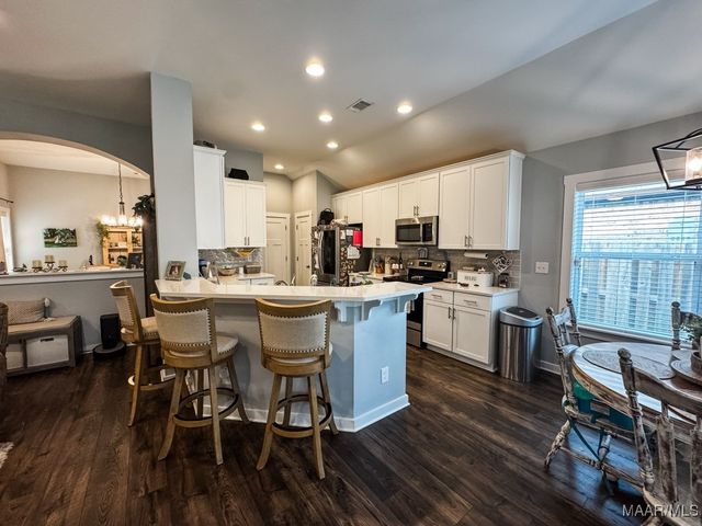 722 Hedgefield Way, Prattville, AL 36066