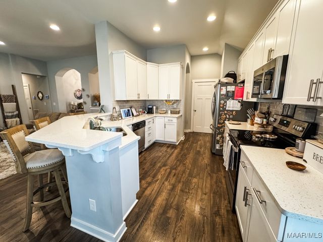 722 Hedgefield Way, Prattville, AL 36066