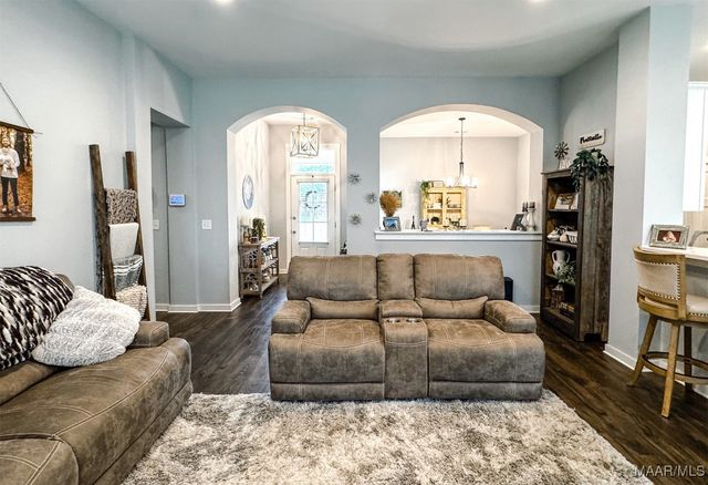 722 Hedgefield Way, Prattville, AL 36066