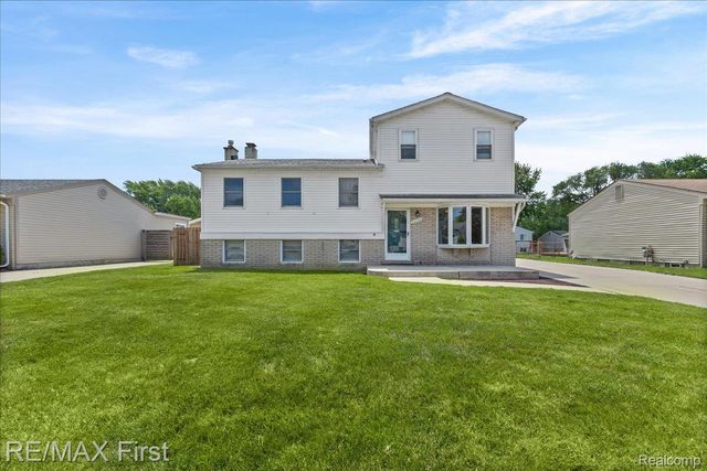 32658 Conrad Street, Chesterfield Township, MI 48047