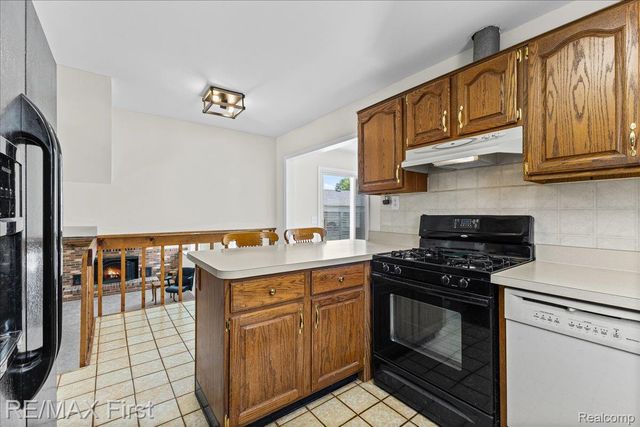 32658 Conrad Street, Chesterfield Township, MI 48047