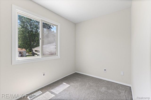 32658 Conrad Street, Chesterfield Township, MI 48047