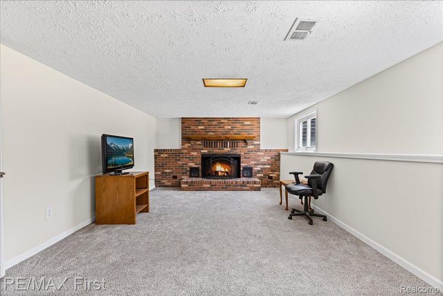 32658 Conrad Street, Chesterfield Township, MI 48047