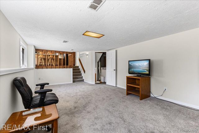 32658 Conrad Street, Chesterfield Township, MI 48047