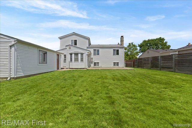 32658 Conrad Street, Chesterfield Township, MI 48047