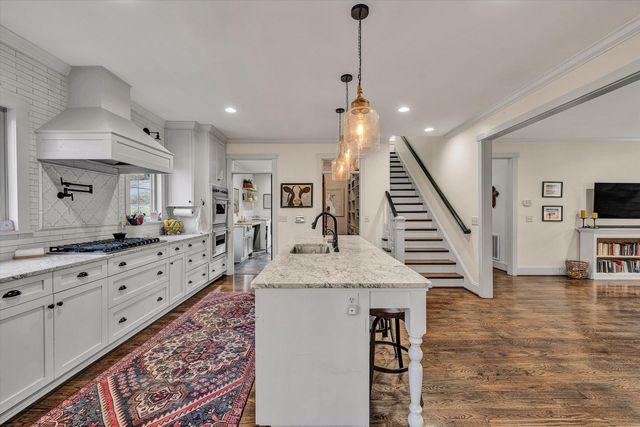 7908 Forest Creek DR, Roanoke, VA 24018