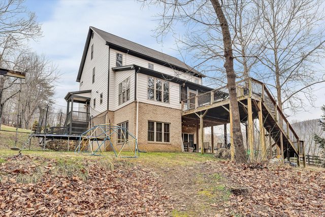 7908 Forest Creek DR, Roanoke, VA 24018