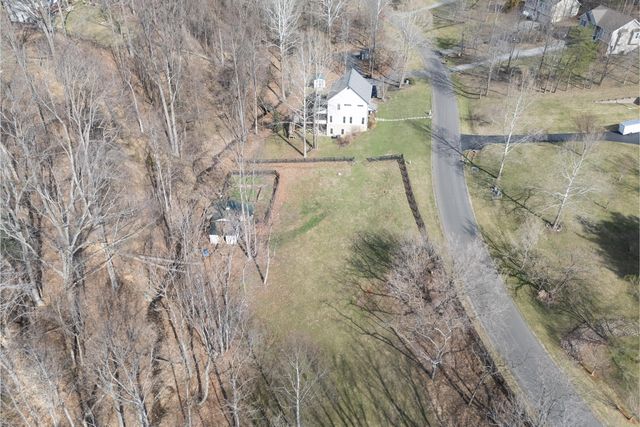 7908 Forest Creek DR, Roanoke, VA 24018