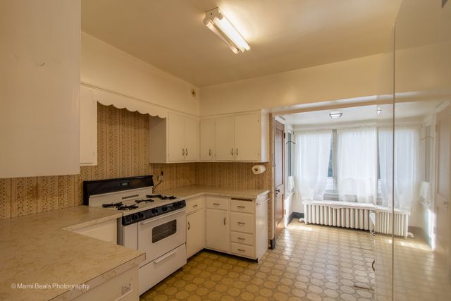 269 Shenstone Road, Riverside, IL 60546