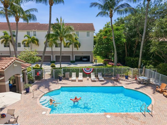 107 Ocean Cay Way, Hypoluxo, FL 33462