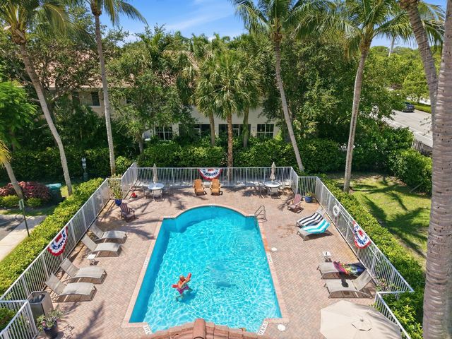 107 Ocean Cay Way, Hypoluxo, FL 33462