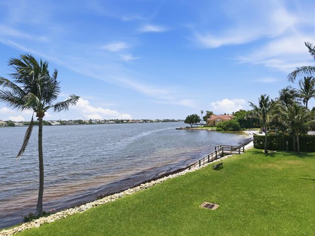 107 Ocean Cay Way, Hypoluxo, FL 33462