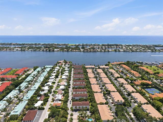 107 Ocean Cay Way, Hypoluxo, FL 33462