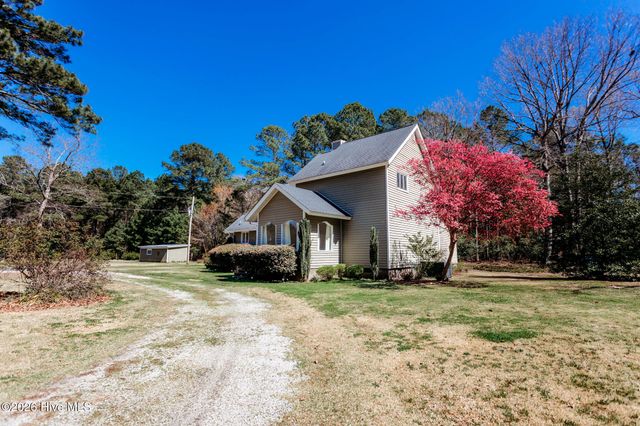 5218 Redmon Road, Elm City, NC 27822