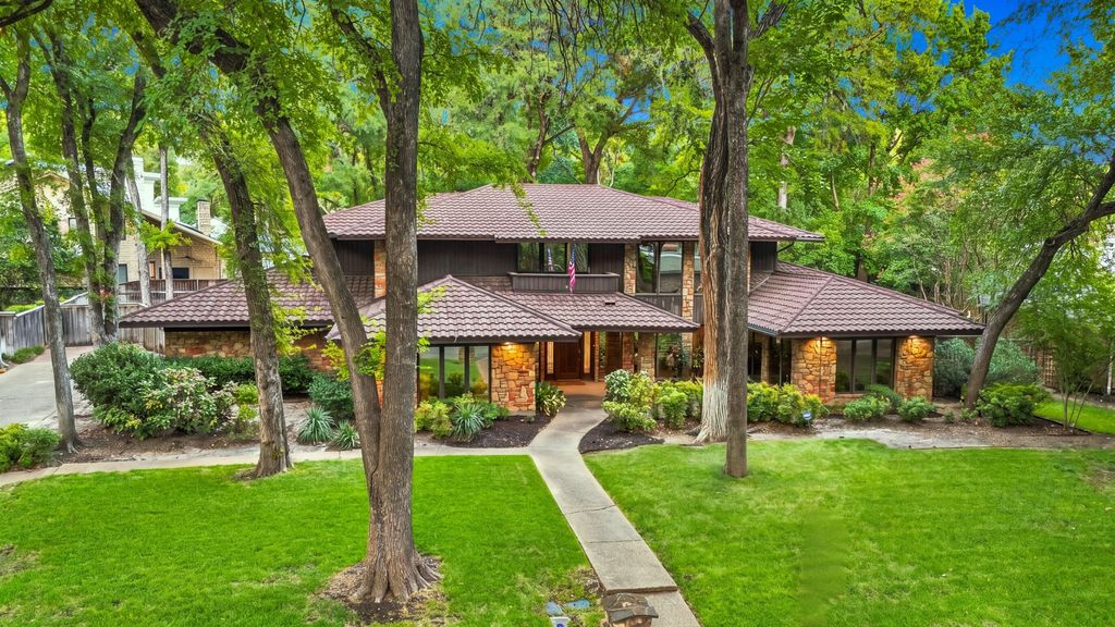 4829 Overton Woods Drive, Fort Worth, TX 76109 — exterior