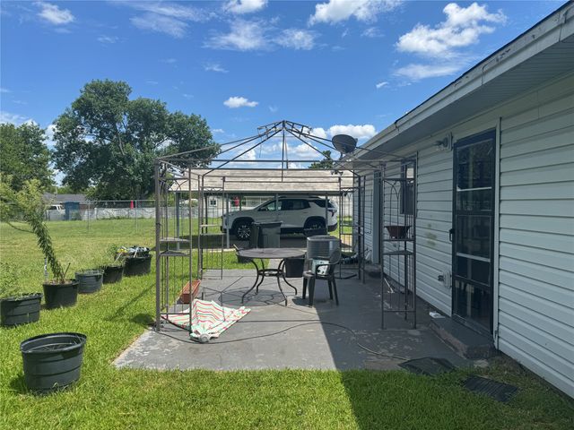 207 College Mound Road, Terrell, TX 75160
