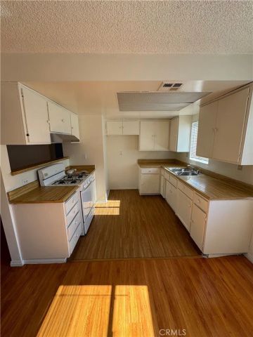 805 S Stoneman E, Alhambra, CA 91801