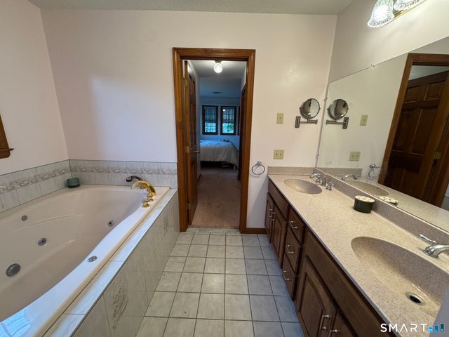 389 Old Colchester Road, Hebron, CT 06231