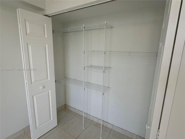 3530 MYSTIC POINTE DR 1213, Aventura, FL 33180