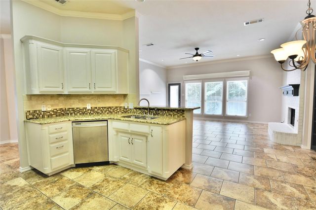 7712 Bridlewood Court, North Richland Hills, TX 76182