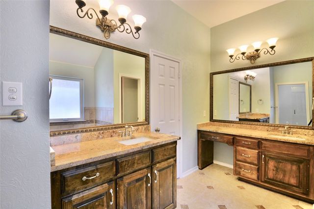 7712 Bridlewood Court, North Richland Hills, TX 76182