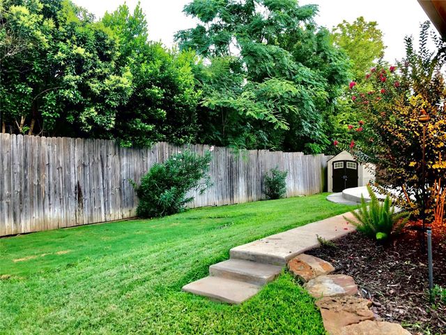 7712 Bridlewood Court, North Richland Hills, TX 76182