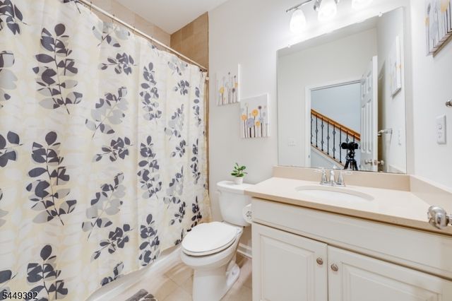 13 Braeburn Ct, Livingston Twp., NJ 07039