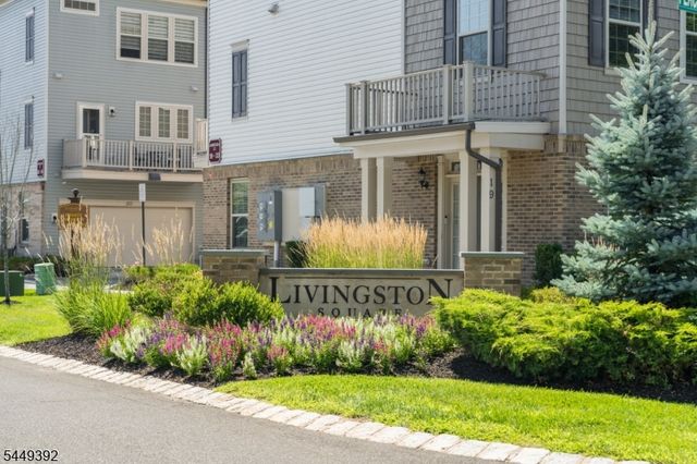 13 Braeburn Ct, Livingston Twp., NJ 07039