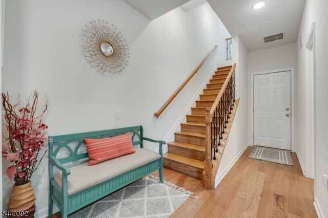 13 Braeburn Ct, Livingston Twp., NJ 07039