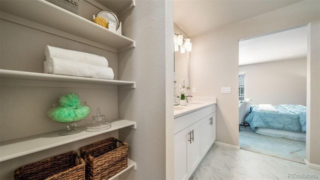 21852 E 46th Place, Aurora, CO 80019