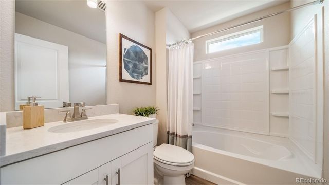21852 E 46th Place, Aurora, CO 80019