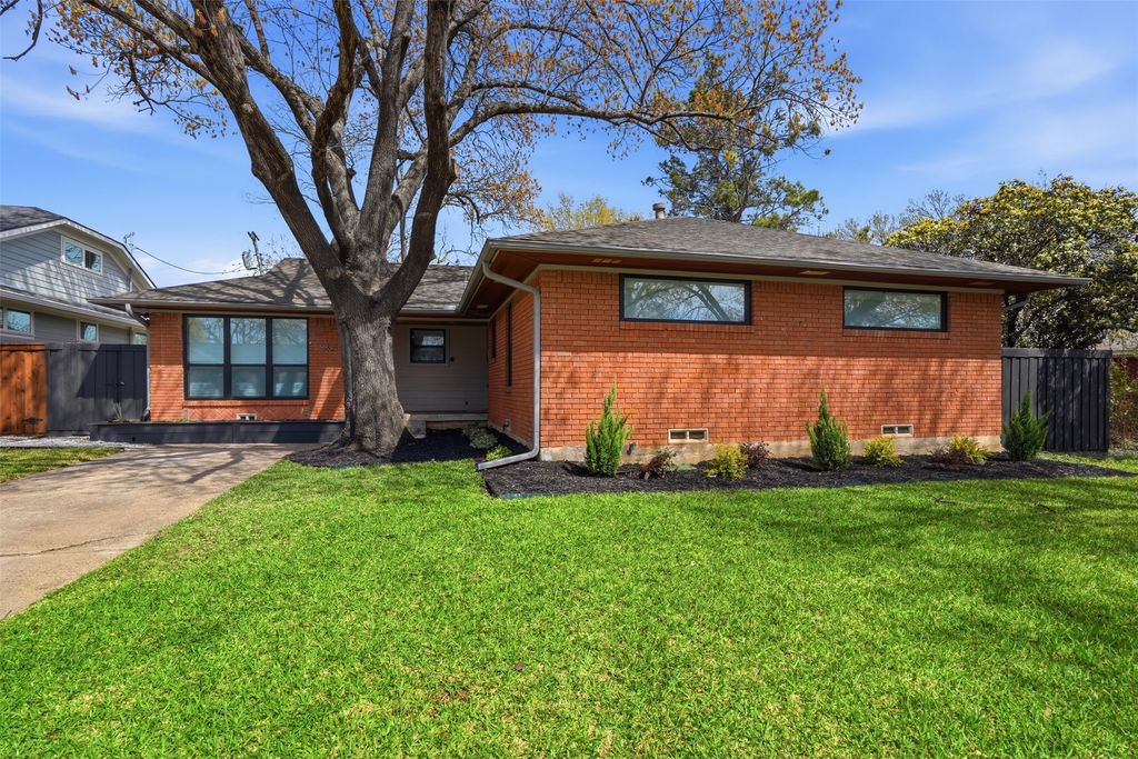 8834 Liptonshire Drive, Dallas, TX 75238