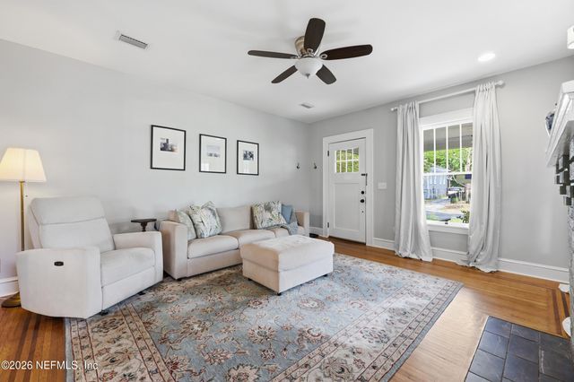 3684 OAK Street, Jacksonville, FL 32205