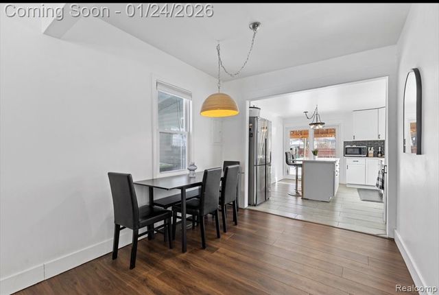 27116 Delton Street, Madison Heights, MI 48071