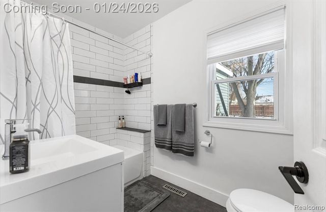 27116 Delton Street, Madison Heights, MI 48071