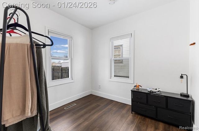 27116 Delton Street, Madison Heights, MI 48071