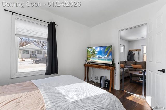 27116 Delton Street, Madison Heights, MI 48071