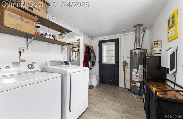 27116 Delton Street, Madison Heights, MI 48071