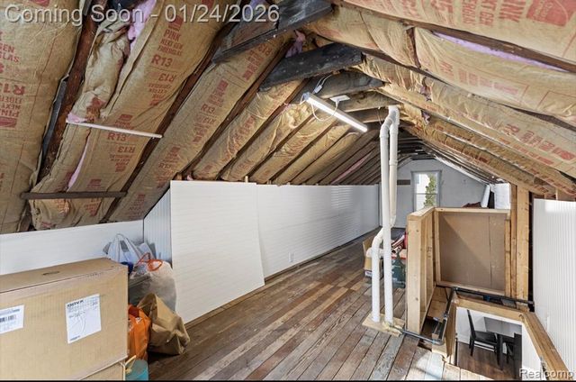 27116 Delton Street, Madison Heights, MI 48071