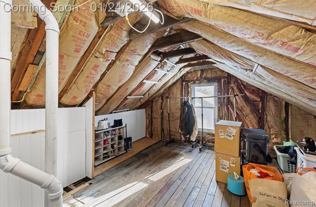 27116 Delton Street, Madison Heights, MI 48071