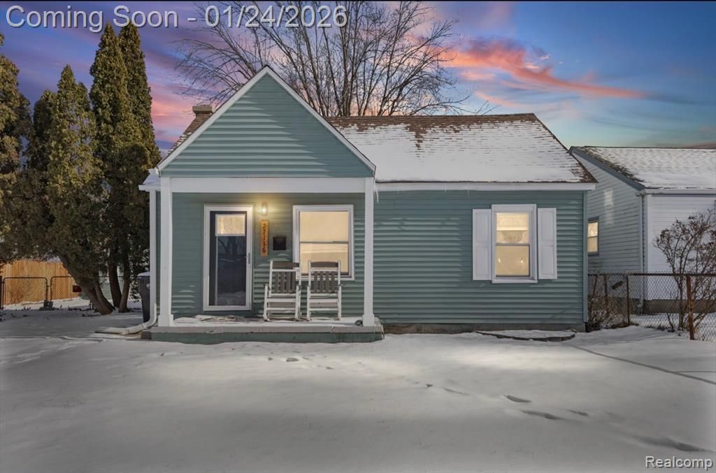 27116 Delton Street, Madison Heights, MI 48071